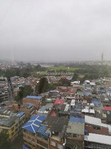 Apartamento de 3 alcobas en venta en Aures Corinto, Bogotá, 66 m² · foto 2 de 20