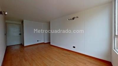 Apartamento de 3 alcobas en venta en Plaza Baviera Iv, Bogotá, 56 m² · foto 5 de 20