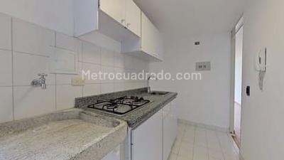 Apartamento de 3 alcobas en venta en Plaza Baviera Iv, Bogotá, 56 m² · foto 8 de 20