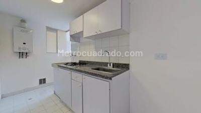 Apartamento de 3 alcobas en venta en Plaza Baviera Iv, Bogotá, 56 m² · foto 9 de 20