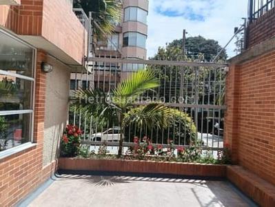 Apartamento de 3 alcobas en venta en Nueva Santa Barbara, Bogotá, 107 m² · foto 2 de 20