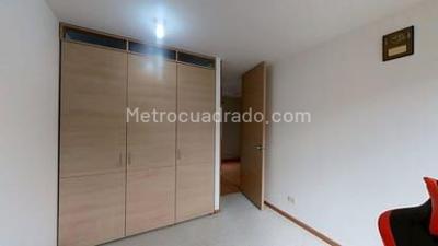 Apartamento de 3 alcobas en venta en Altamonte, Bogotá, 68 m² · foto 12 de 20