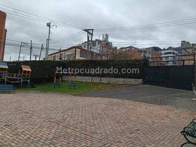 Apartamento de 3 alcobas en venta en Altamonte, Bogotá, 68 m² · foto 3 de 20