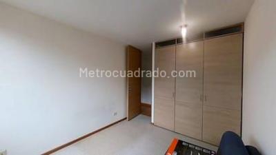 Apartamento de 3 alcobas en venta en Altamonte, Bogotá, 68 m² · foto 9 de 20