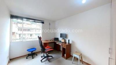 Apartamento de 3 alcobas en venta en Altamonte, Bogotá, 68 m² · foto 10 de 20