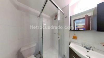 Apartamento de 2 alcobas en venta en Chico El Lago, Bogotá, 95 m² · foto 6 de 20