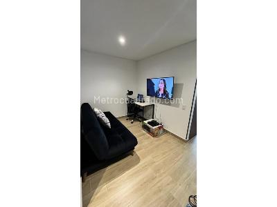 Apartaestudio en venta en La Felicidad, Bogotá, 32 m² · foto 3 de 7