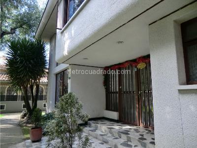Casa de 5 alcobas en venta en Rincon De Santa Barbara Reservado, Bogotá, 600 m² · foto 3 de 20