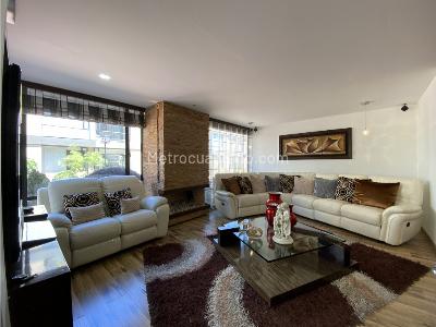 Casa de 5 alcobas en venta en Club House, Chía, 190 m² · foto 1 de 18