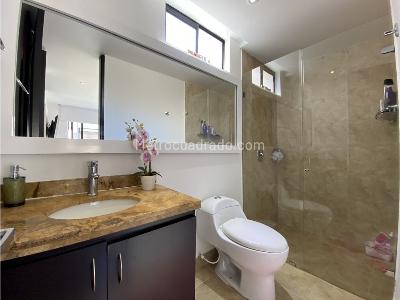 Casa de 5 alcobas en venta en Club House, Chía, 190 m² · foto 12 de 18