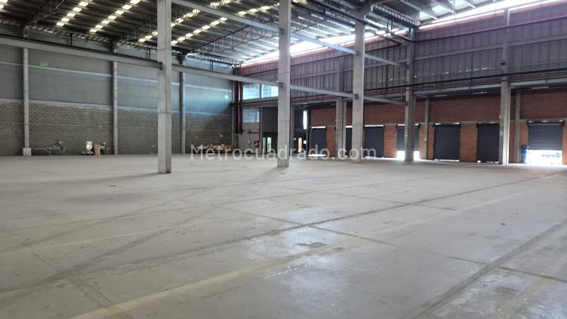 Bodega en Arriendo, FONTIBON, Bogotá D.C. - Más