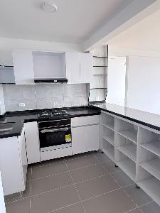 Apartamento de 3 alcobas en venta en Zona Industrial Montevideo, Bogotá, 68 m² · foto 2 de 20