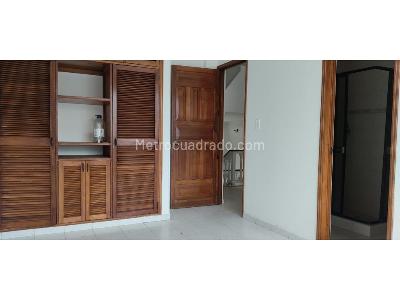 Casa de 5 alcobas en arriendo en Villavicencio, Villavicencio, 450 m² · foto 8 de 13