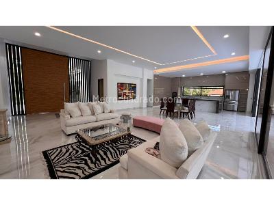 Casa de 5 alcobas en venta en Cairo, Villavicencio · foto 2 de 15