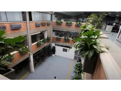 Edificio de Oficinas en Arriendo, Montevideo, Bogotá D.C.