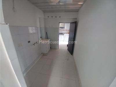 Apartamento de 3 alcobas en venta en Cedritos, Bogotá, 185 m² · foto 3 de 16