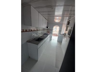 Apartamento de 3 alcobas en venta en Cedritos, Bogotá, 185 m² · foto 14 de 16