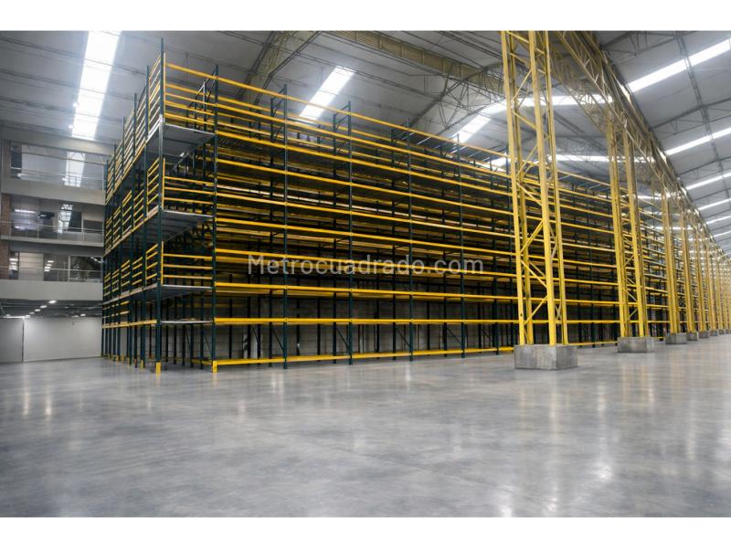 Bodega en Arriendo, Montevideo, Bogotá D.C. - Más