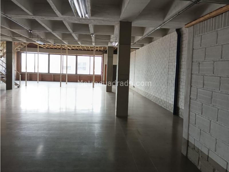 Local Comercial en Arriendo, Guayabal, Medellín - Vista 3