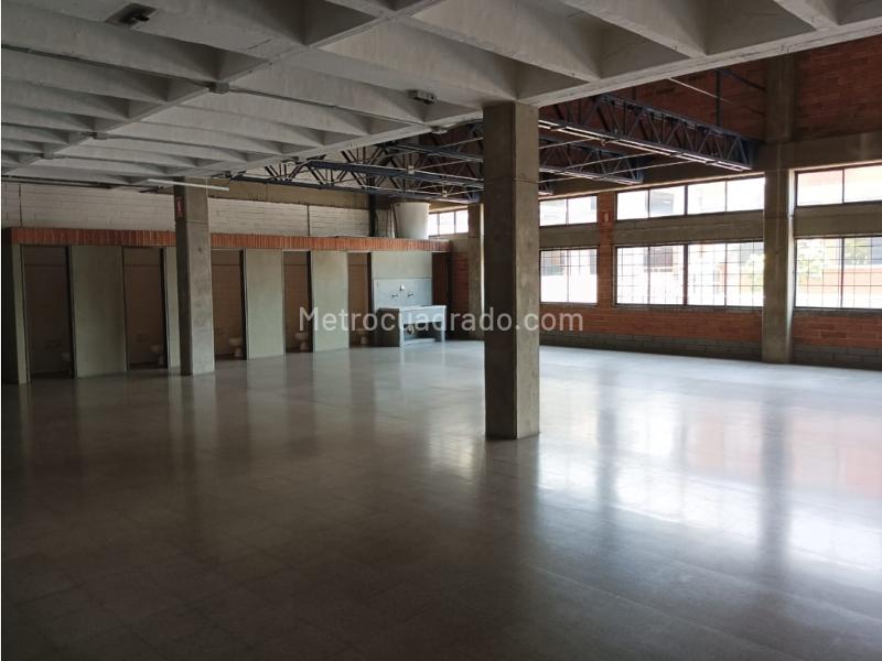 Local Comercial en Arriendo, Guayabal, Medellín - Más