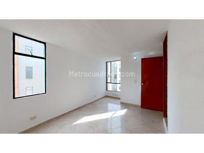 Apartamento de 3 alcobas en venta en Parque Campestre, Soacha, 55 m² · foto 18 de 20