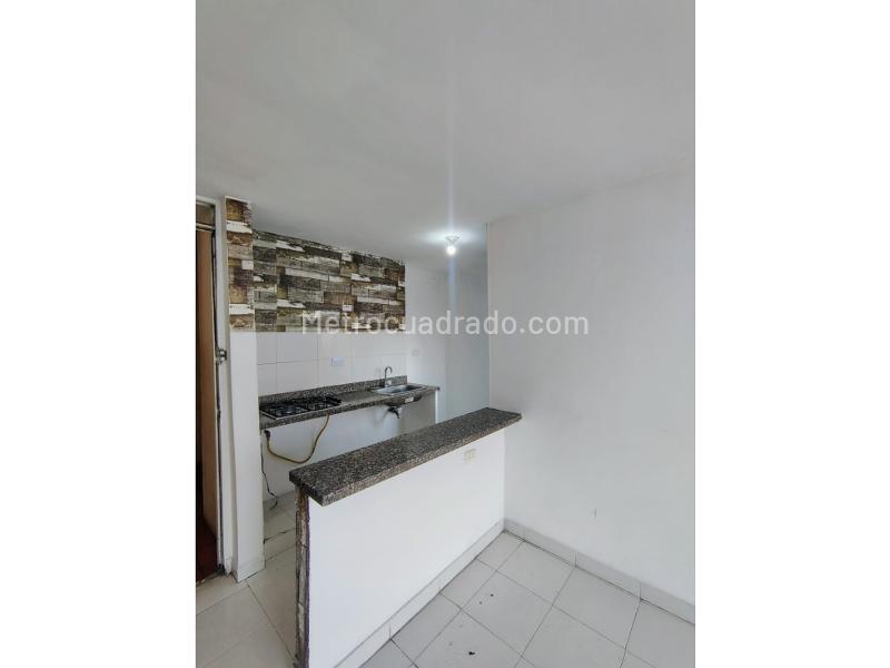 Piso – Soacha, Industrial Salitre, Comuna Compartir - Vista 3
