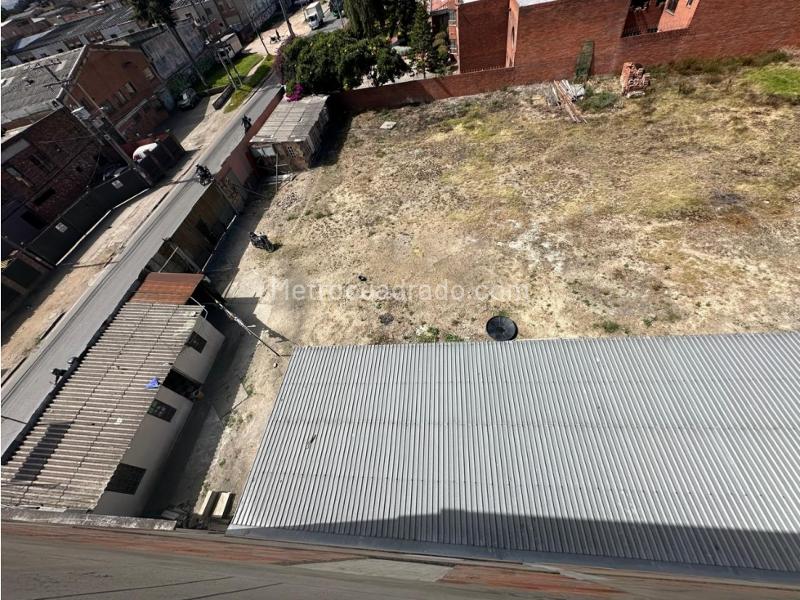 Lote en Venta, Engativa, Bogotá D.C. - Más