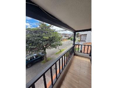 Casa de 5 alcobas en venta en Modelia, Bogotá, 400 m² · foto 3 de 20