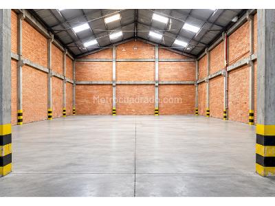 Warehouse for rent in Montevideo, Bogotá