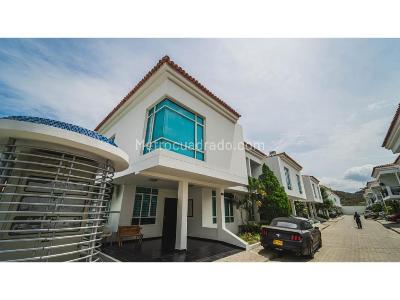 Casa en venta en Rodadero, Santa Marta · foto 2 de 19