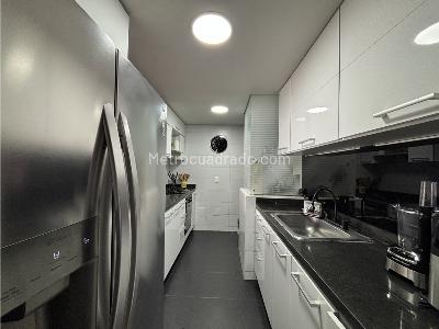 Apartamento de 3 alcobas en venta en Pontevedra, Bogotá, 106 m² · foto 8 de 19