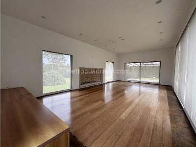 Casa en arriendo en San Simon, Bogotá · foto 2 de 20