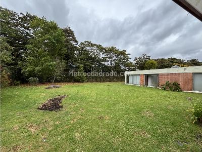 Casa en arriendo en San Simon, Bogotá · foto 8 de 20