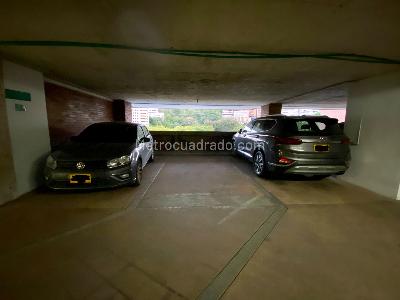 Apartamento de 3 alcobas en venta en Normandia, Cali, 400 m² · foto 19 de 20