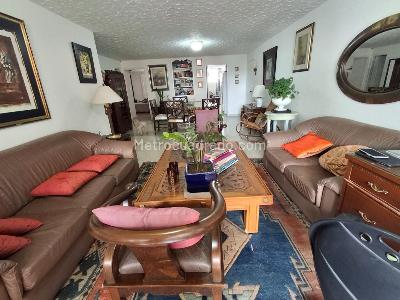 Apartamento de 2 alcobas en venta en Granada, Cali, 95 m² · foto 2 de 13