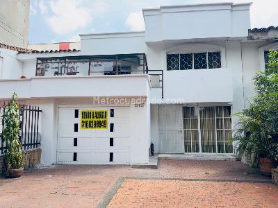 Casa de 4 alcobas en venta en Quintas De Don Simon, Cali, 210 m² · foto 2 de 14