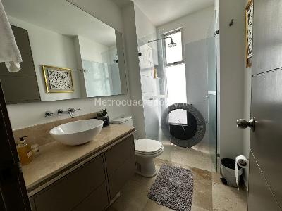 Apartamento de 3 alcobas en venta en Cristales, Cali, 174 m² · foto 12 de 19
