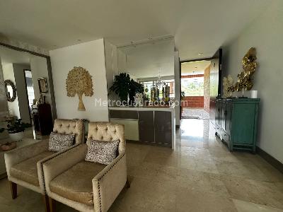 Apartamento de 3 alcobas en venta en Cristales, Cali, 174 m² · foto 17 de 19