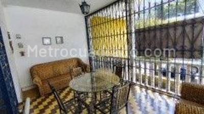 Casa de 5 alcobas en venta en Santa Teresita, Cali, 530 m² · foto 2 de 20