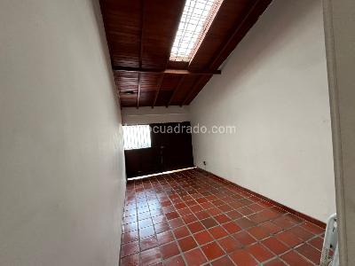 Casa de 4 alcobas en venta en Prados Del Norte, Cali, 318 m² · foto 9 de 10