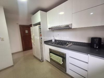 Apartamento de 3 alcobas en venta en Centenario, Cali, 177 m² · foto 6 de 20