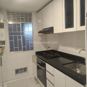 Apartamento de 3 alcobas en venta en Los Pijaos, Bogotá, 44 m² · foto 3 de 13