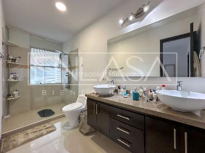 Casa de 5 alcobas en venta en Altos De Ciudad Jardin, Cali, 500 m² · foto 14 de 20