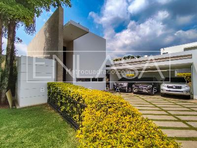 Casa de 4 alcobas en venta en Altos De Ciudad Jardin, Cali, 1705 m² · foto 2 de 20
