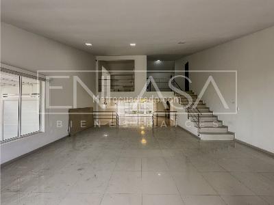 Casa de 5 alcobas en venta en Ciudad Jardin, Cali, 800 m² · foto 2 de 20