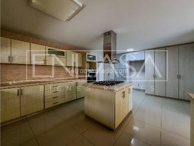 Casa de 5 alcobas en venta en Ciudad Jardin, Cali, 800 m² · foto 5 de 20