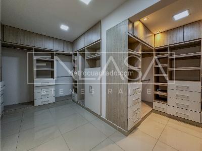 Casa de 5 alcobas en venta en Ciudad Jardin, Cali, 800 m² · foto 18 de 20