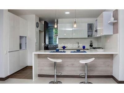 Apartamento de 2 alcobas en venta en Altos De Ciudad Jardin, Cali, 95 m² · foto 2 de 3