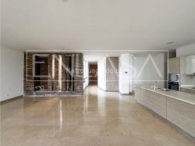 Apartamento de 3 alcobas en arriendo en Cristales, Cali, 290 m² · foto 10 de 17