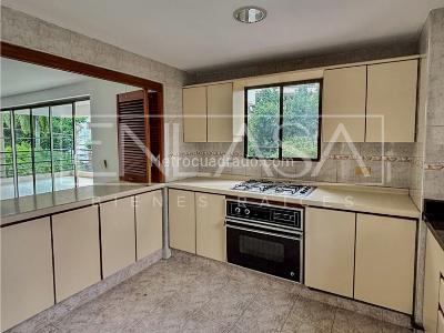 Apartamento de 3 alcobas en venta en Santa Teresita, Cali, 181 m² · foto 8 de 16